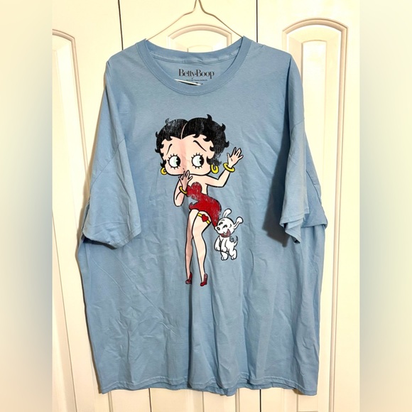 Betty Boop Blue and Red Short Sleeve Tee NWOT - Picture 4 of 5